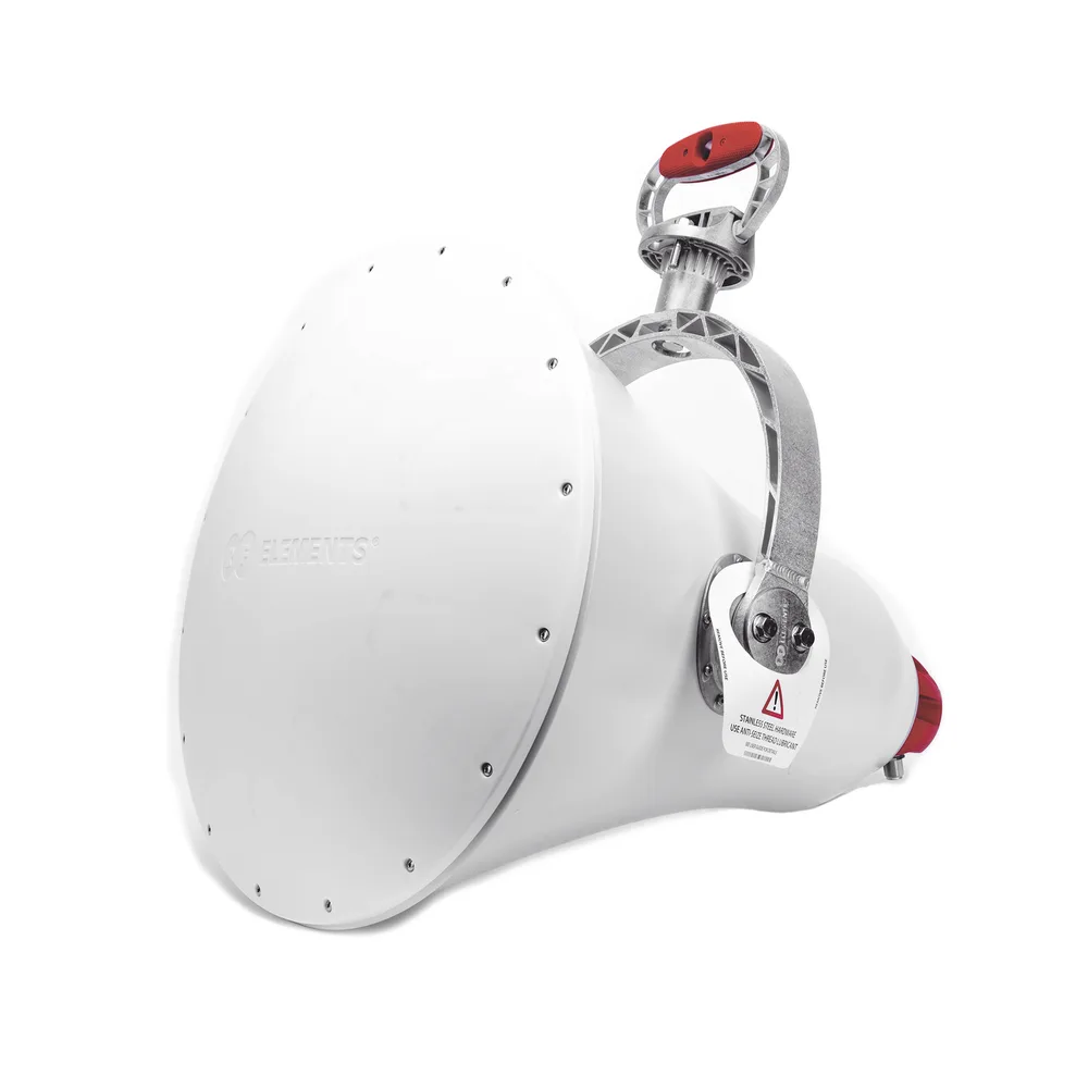Antena direccional UltraHorn™ Carrier Class Contectorizada 5180-6775 GHz, 24 dBi, ultra rechazo al ruido, altamente direccional sin lóbulos laterales – vista 3
