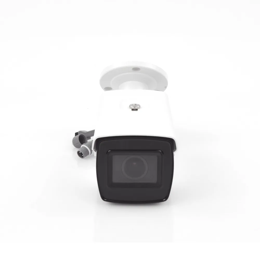 Bala TURBOHD 4K (8 Megapixeles) / Lente Mot. 2.7 a 13.5 mm / IR EXIR Inteligente 80 mts / Exterior IP67 / Soporta 12 Vcc & 24 VCA / dWDR – vista 6