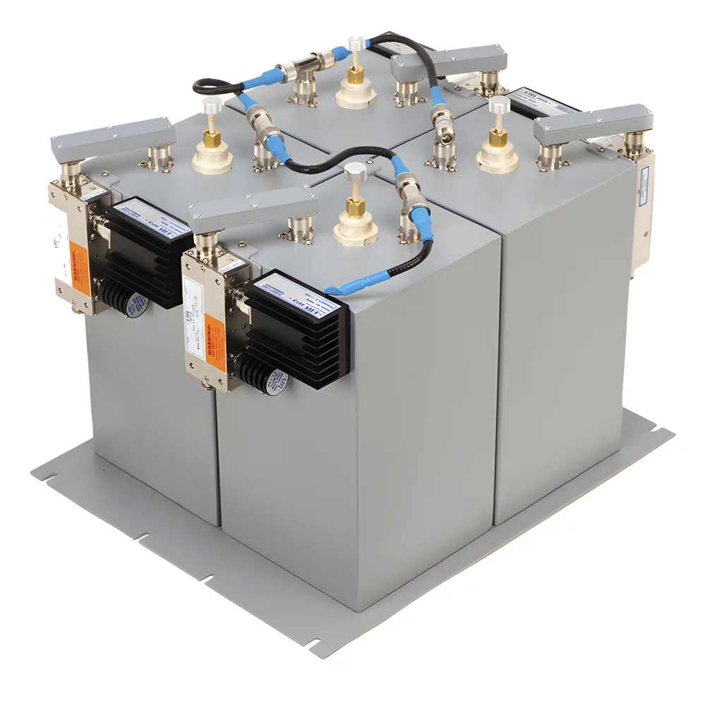 Combinador 440-512 MHz, para 4 Canales, 125 Watt, 200 KHz (min.) de Sep. Tx-Tx, 2 Circ. N Hembra.