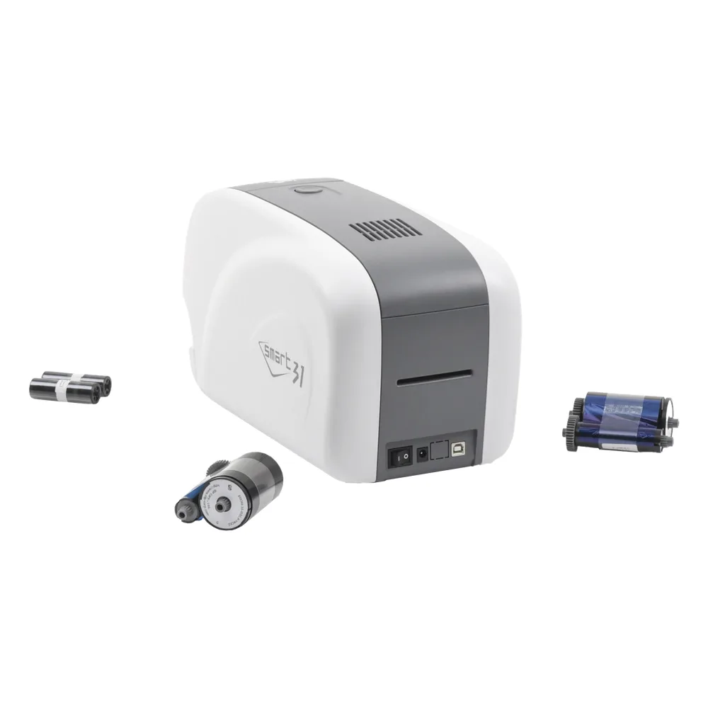 Kit Impresora de tarjetas PVC/ Una Cara /incluye: 2 x Ribbons, 100 Tarjetas PVC, Software, Kit Limpieza, Garantia 3 Años, Mascara de Seguridad UV – vista 4