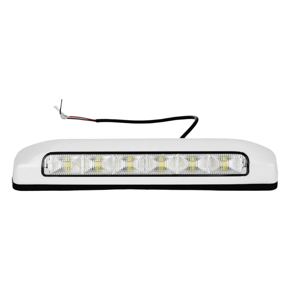 Luz de Escena, 6 LED, IP67, con bisel color blanco, Ideal para Ambulancias y Vehiculos de trabajo