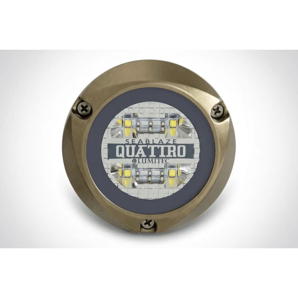 Luz led marina sumergible SeaBlaze Quattro, emite luz de color blanco y azul de 2000 lúmenes, fabricada en bronce naval con grado de protección IP68.