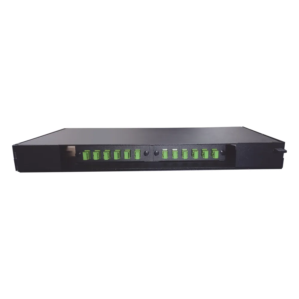 Patch panel de 12 puertos de 1u, incluye pigtails, adapters plates y splice tray