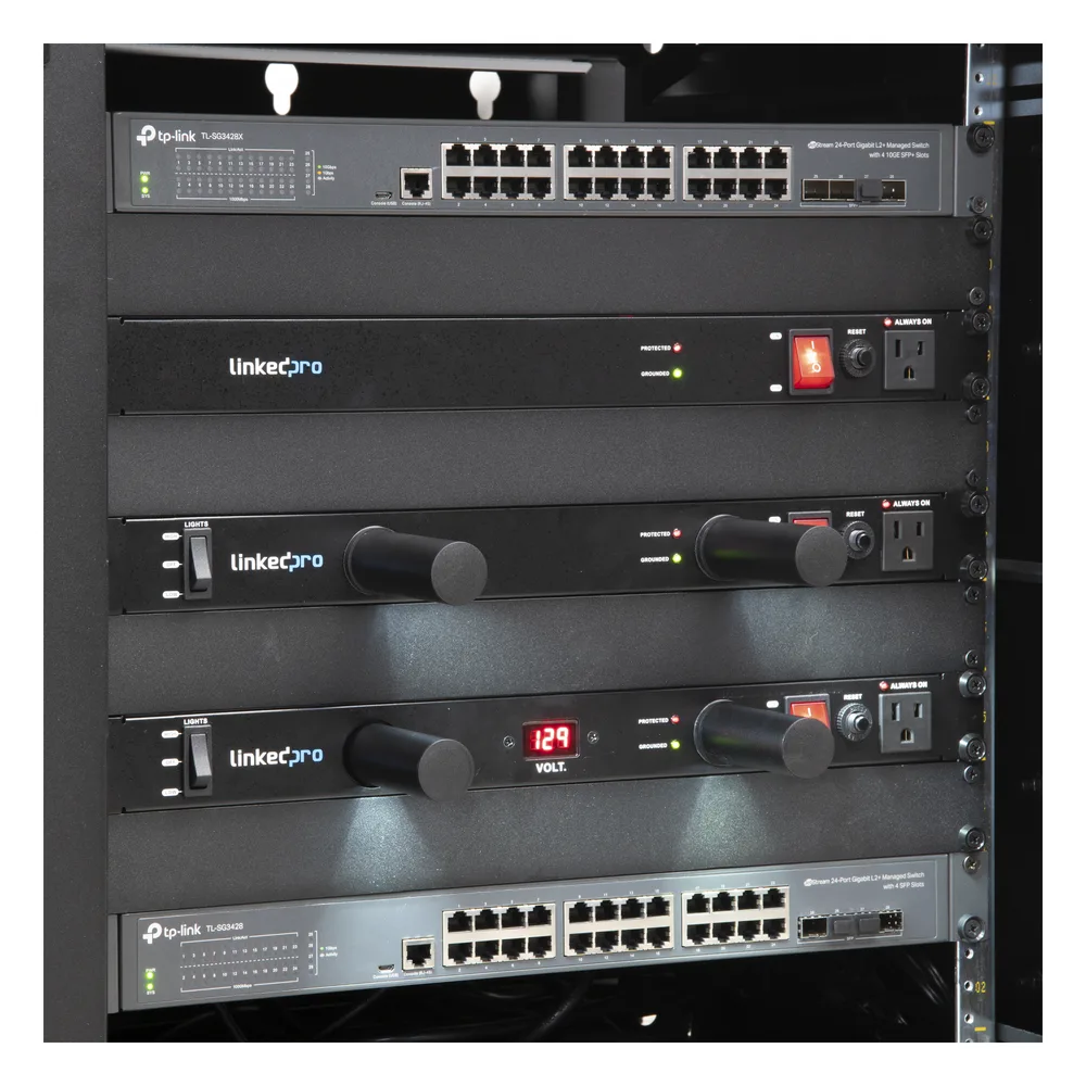 PDU para Distribución de Energía, Montaje en Rack, 11 salidas, Instalación Horizontal, de 19in, 1U, 15 Amp, 120 Vca – vista 4