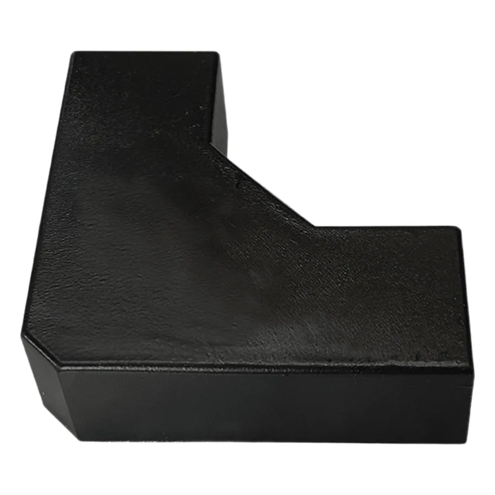 Sección en "L" Color Negro de PVC Auto Extinguible, Para Canaleta TMK-1720-N-CC (5230-02003)